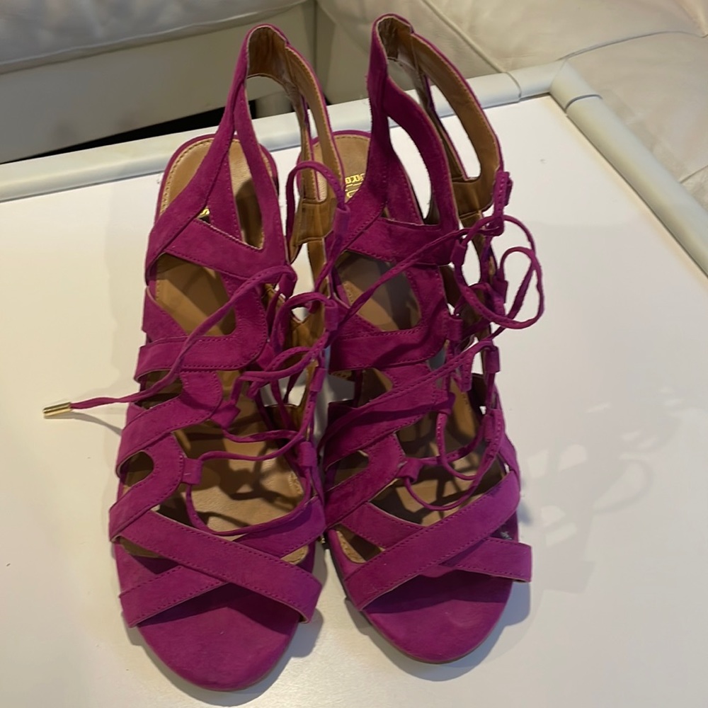 Lace tie, block heel, dark pink/plumb heel, size 9.5